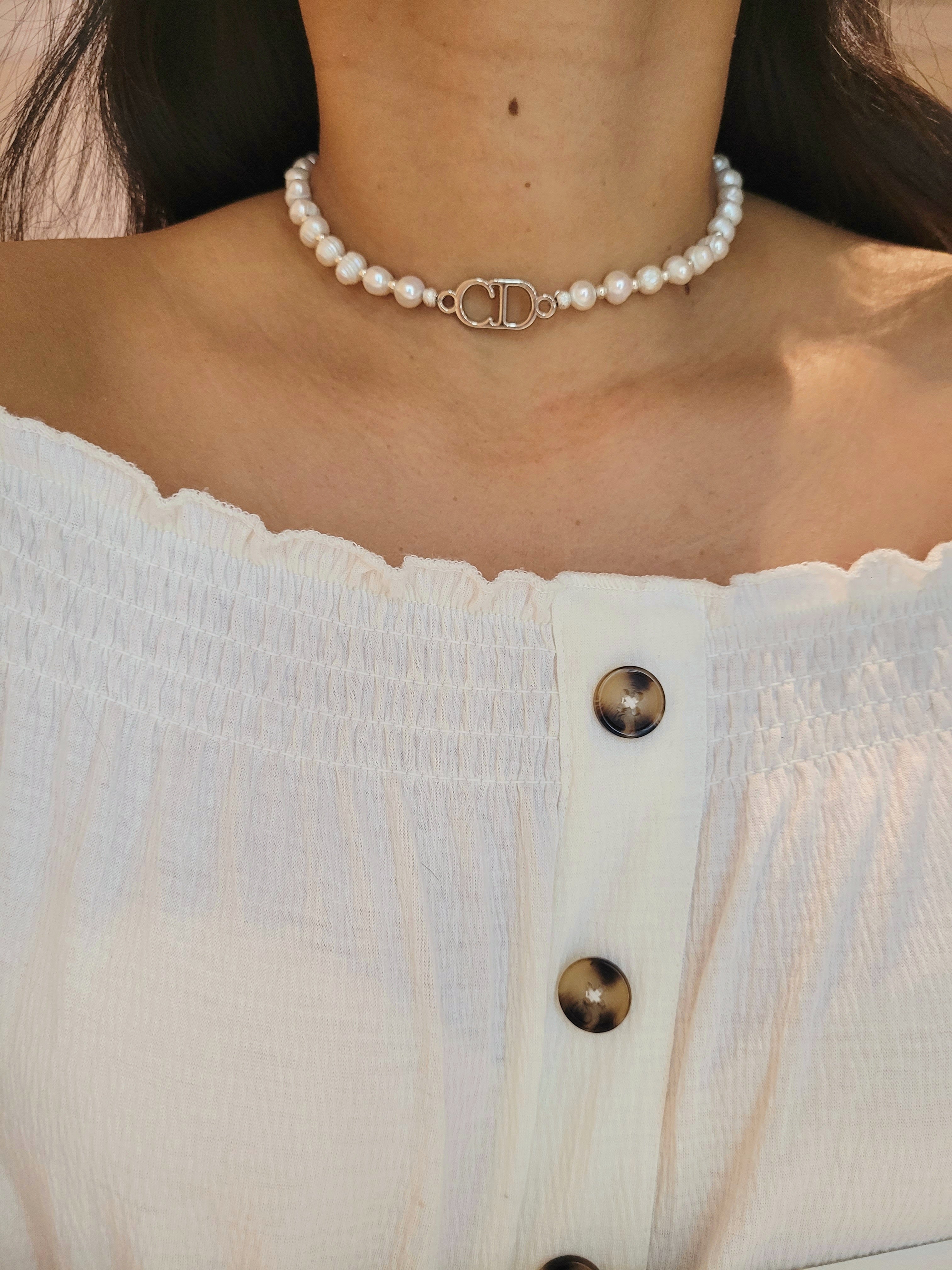 cd pearl choker