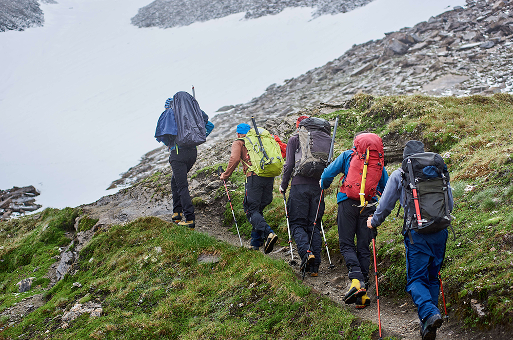 Empathetic Hiking Dynamics: Fostering Unity and Understanding Among Outdoor Enthusiasts