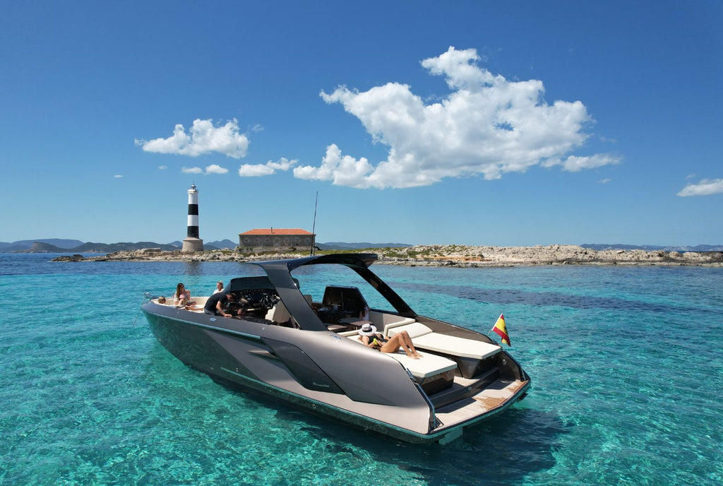 Mallorca_Exploring Caves_Haller Experiences_Yacht Charter_Recommendations