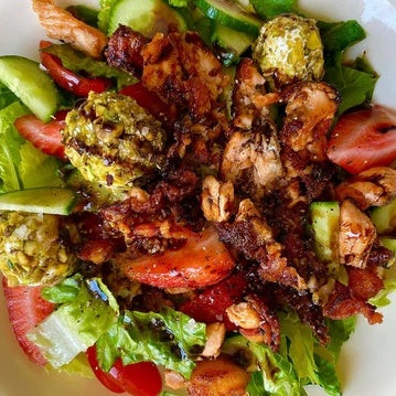 Summer Crispy Salmon Salad