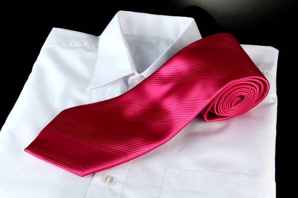 Cómo llevar y combinar la corbata rosa