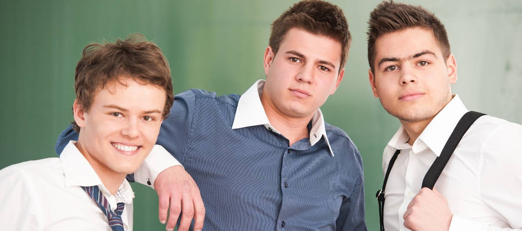Krawatte Schule 3 Männer mit Hemd