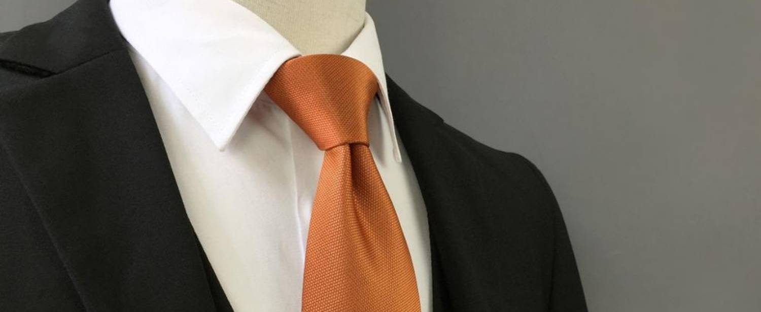 Corbata naranja para hombre