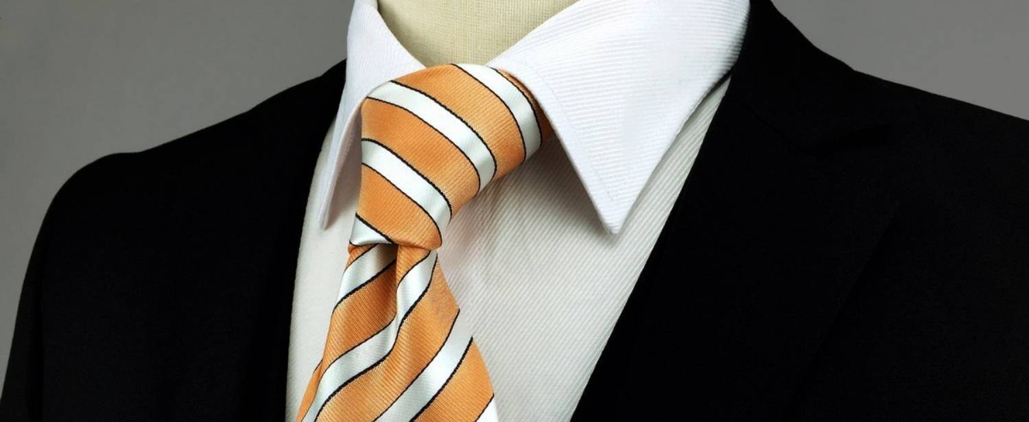 Traje de rayas naranja para hombre