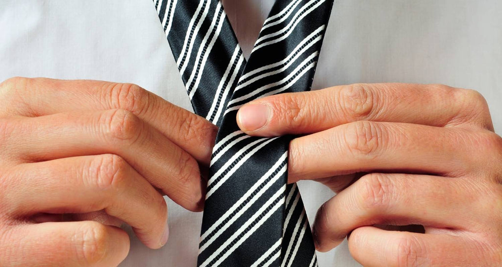 qué tipos de corbatas utilizar el nudo simple