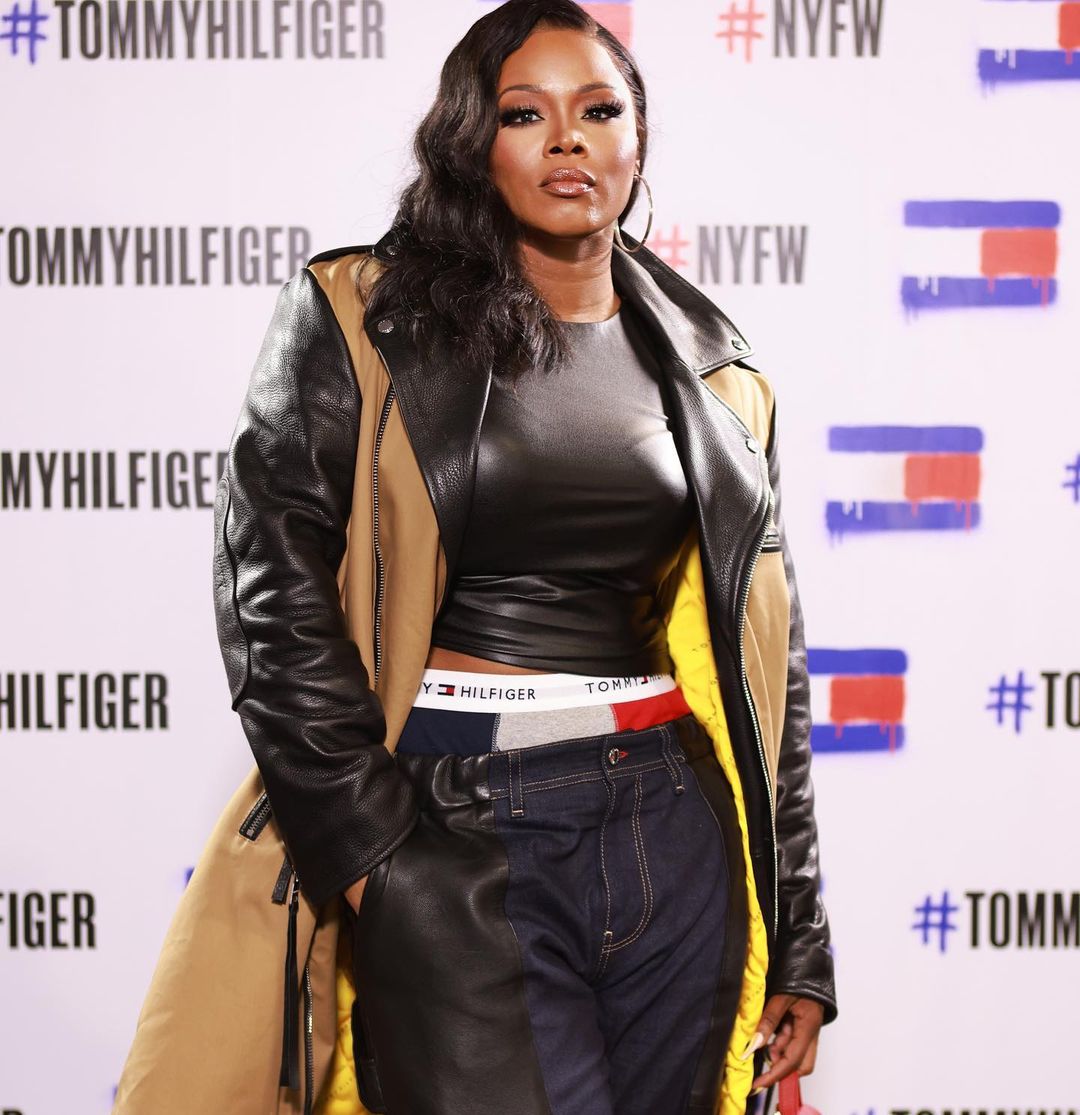 Claire Sulmers at the Tommy Hilfiger fashion show at NYFW in a Parfait wig from Justine Skye’s collection