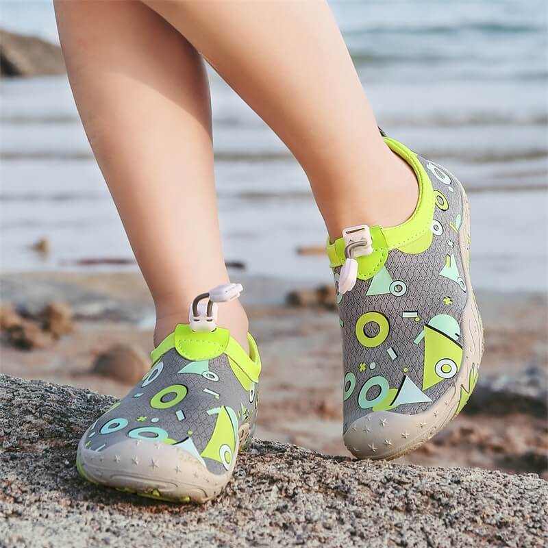 Chaussures de plage enfant Grise avec motifs