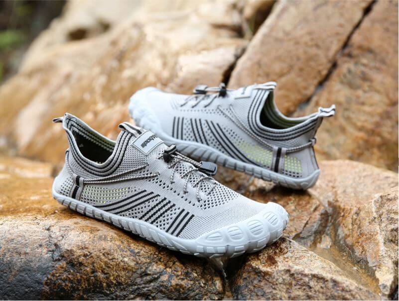 Présentation de la chaussure aquatique Sport-X gris de chez Aquashoes