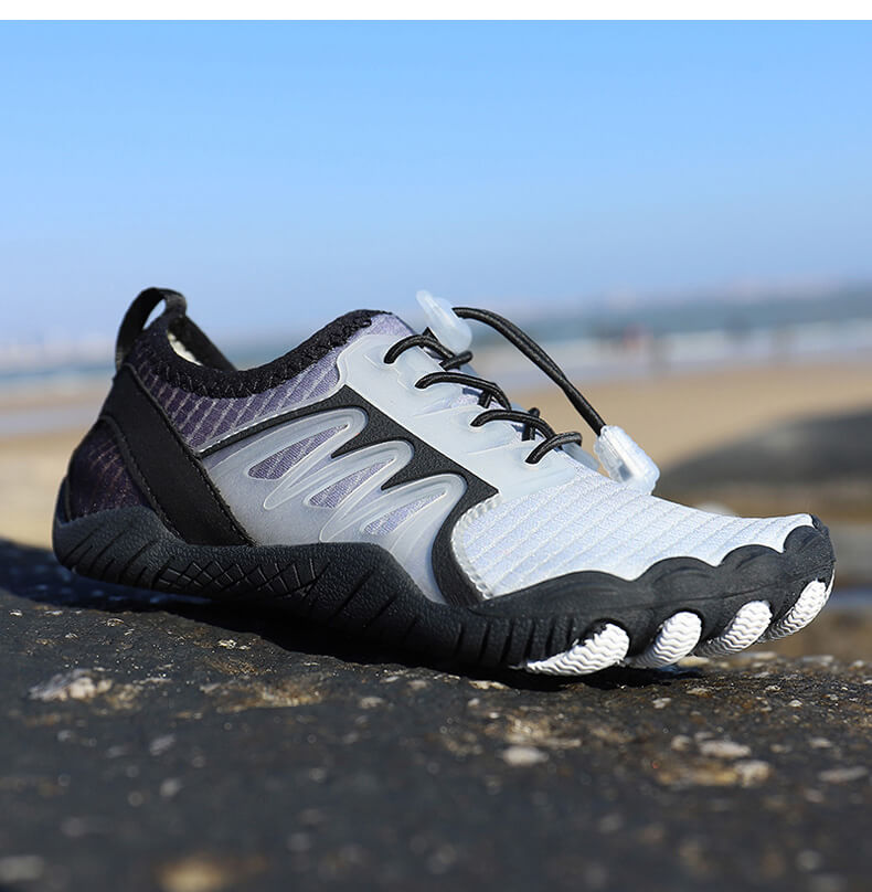 Chaussures de plage Saint-Malo Noir de chez Aquashoes