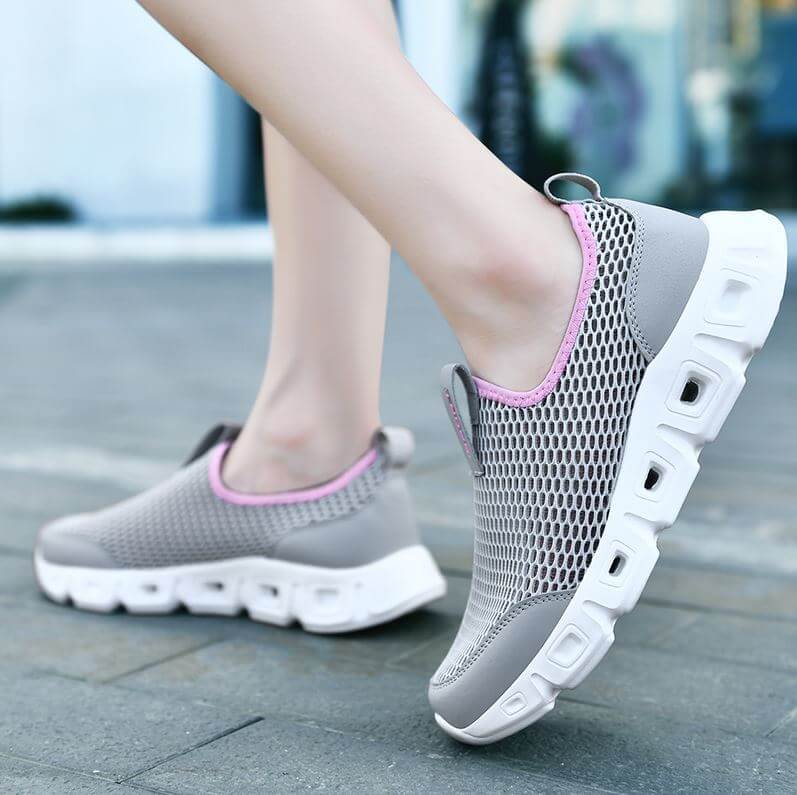 Chaussures d'eau mode Airflow gris rose de chez Aquashoes