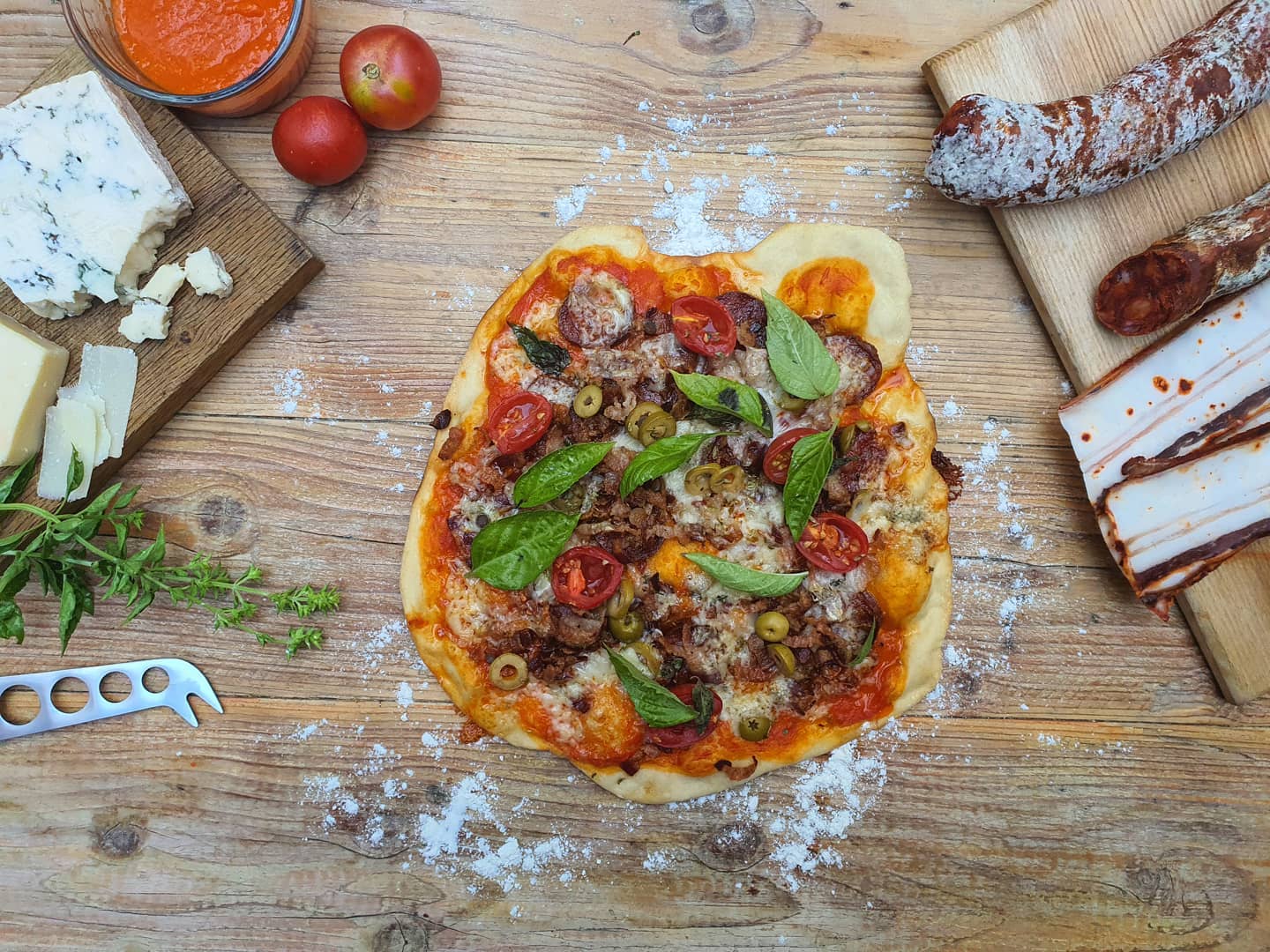 Ingredientes Pizza ibérica con panceta y chorizo de vela