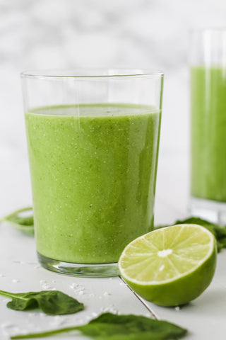 Reese Witherspoon's Healthy Green Breakfast Smoothie for Glowing Skin