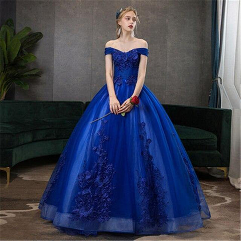 Fashion Wiz Model in Blue Quinceanera Dress