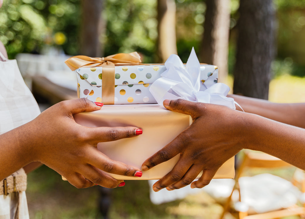 Bridal Shower Hostess Gifts: Unforgettable Tokens of Appreciation | DIGIBUDDHA
