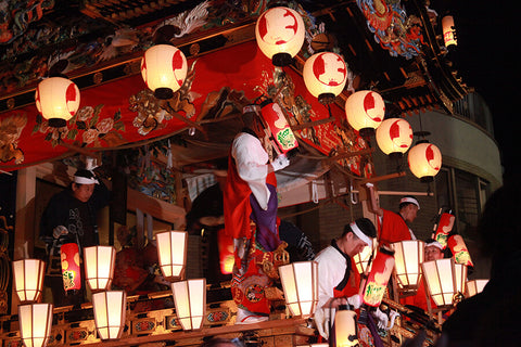 秩父夜祭の桟敷席（観覧席）から見える山車