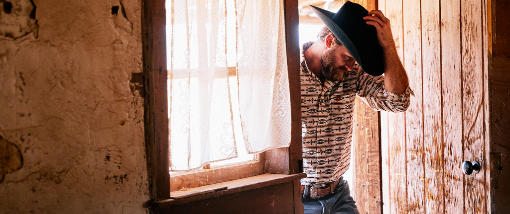 Hat Etiquette and Respect: Navigating the Cowboy Code
