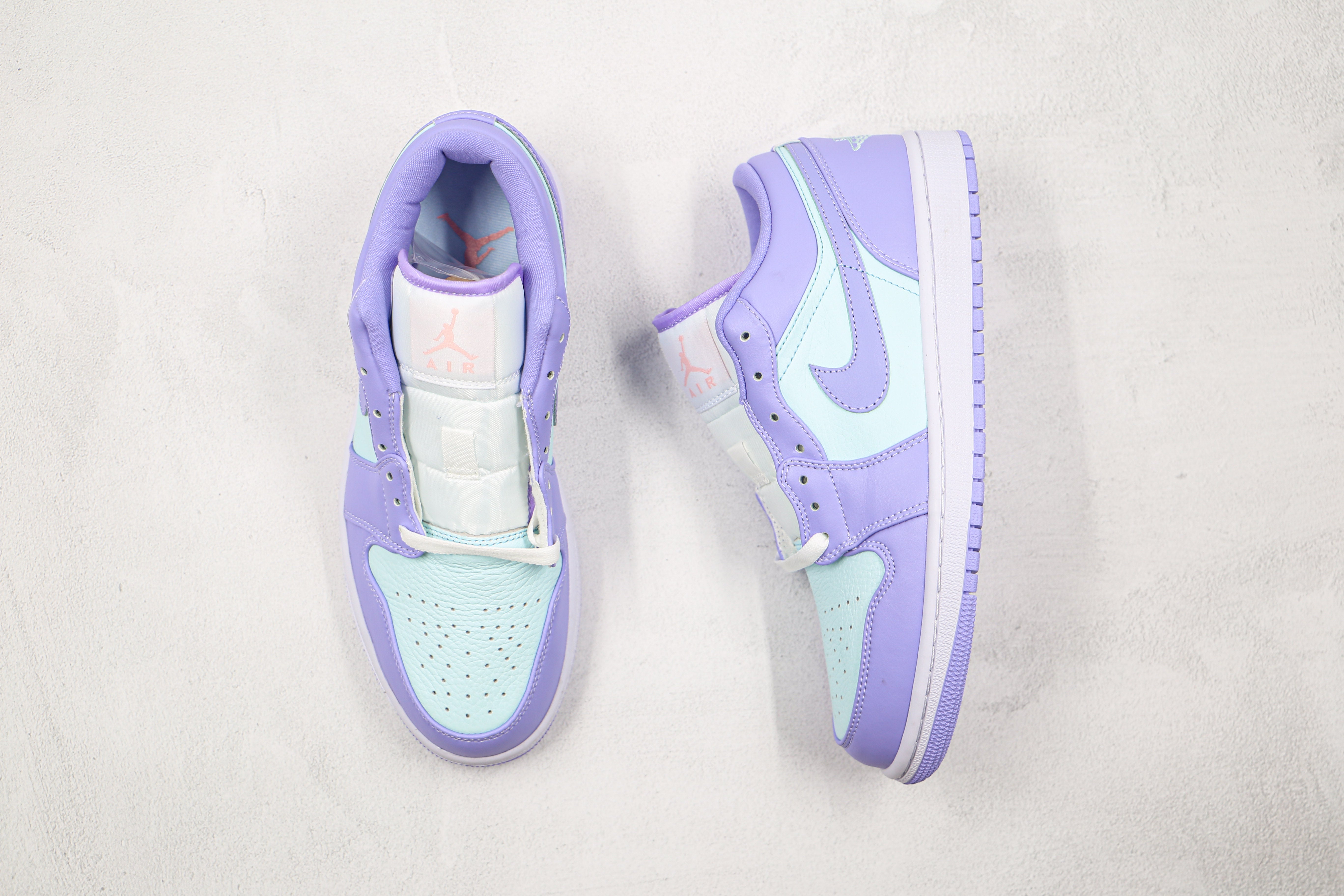 Jordan 1 Mid Purple Aqua 554724-500 Sneakers