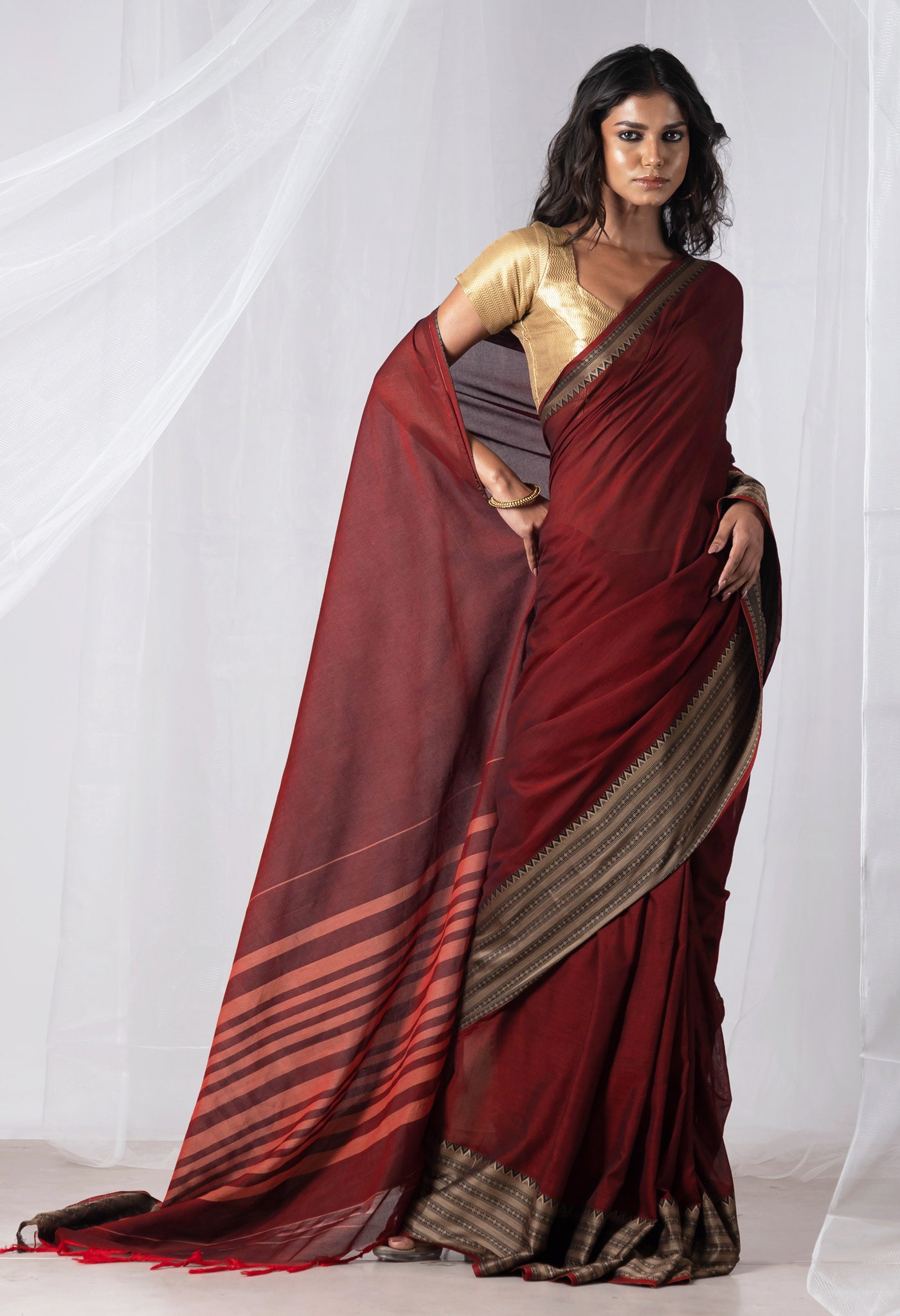 Poppy Maroon with Ikkat Pallu Cotton Saree in Mangalgiri Handwoven Sil –  Scarlet Thread