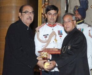 1365227029_Ramanaidu Receives Padma Awards