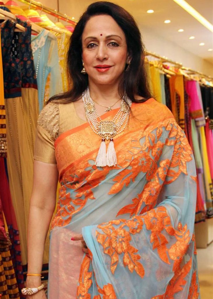 Hema Malini reveals a director made a shocking request asking her to remove  saree pin