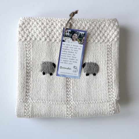 Sheep Dreamzzz lightweight undyed baby blanket