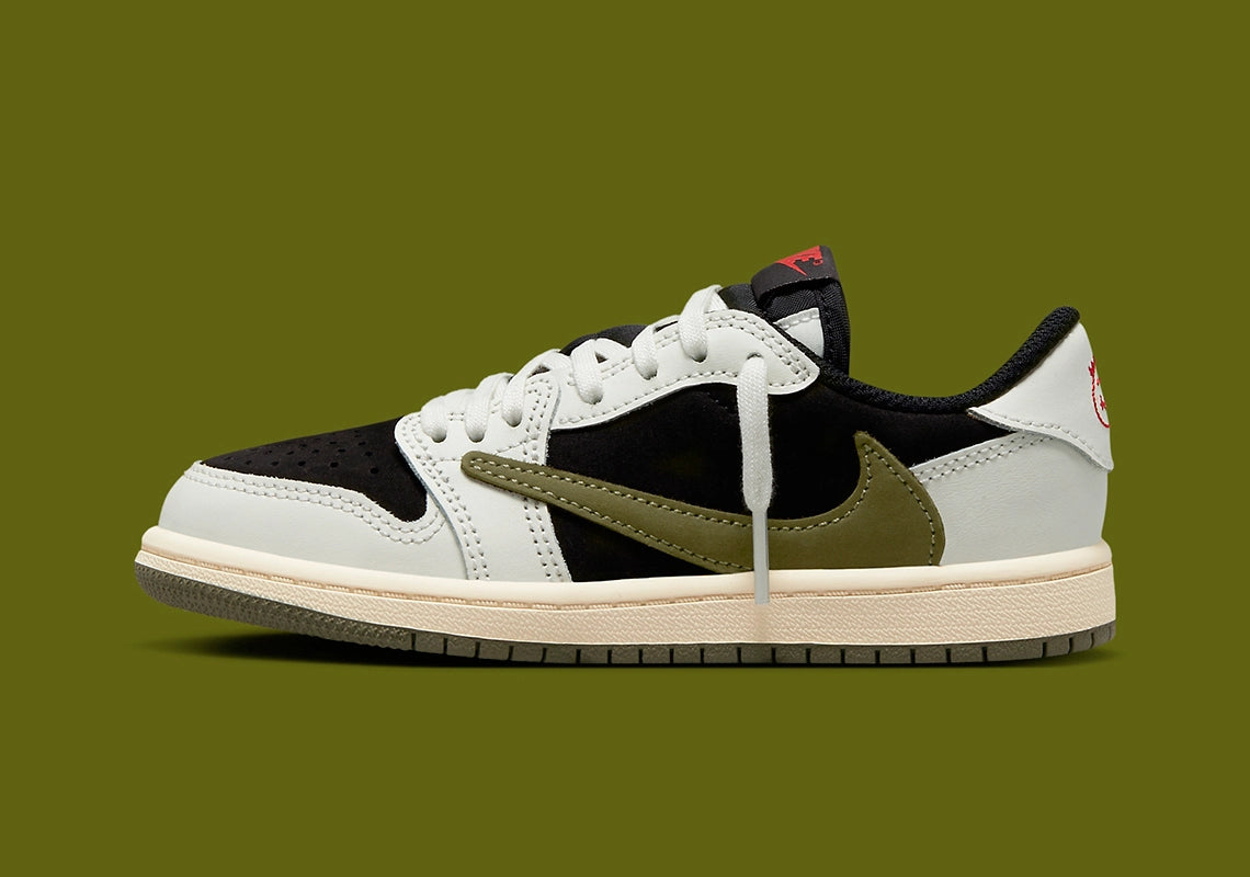 Travis Scott × Nike WMNS Air Jordan1 Low-