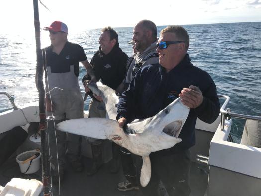 Photo de pêche au requin Ebony May