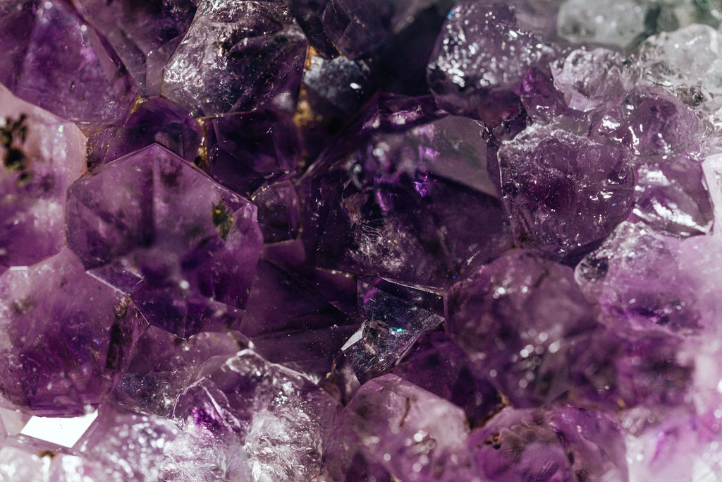 What is Amethyst and how can it benefit your skin? | ilapothecary