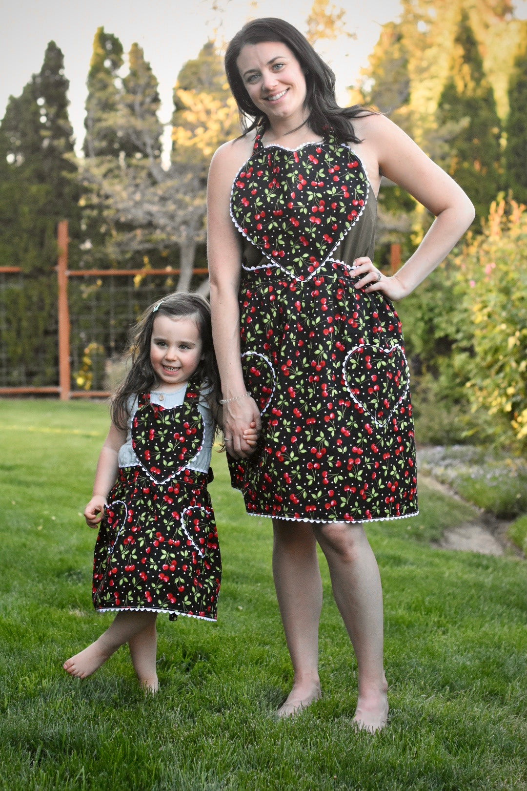 Mainstays Cotton Mommy and Me Apron Set with Pockets, Floral Print