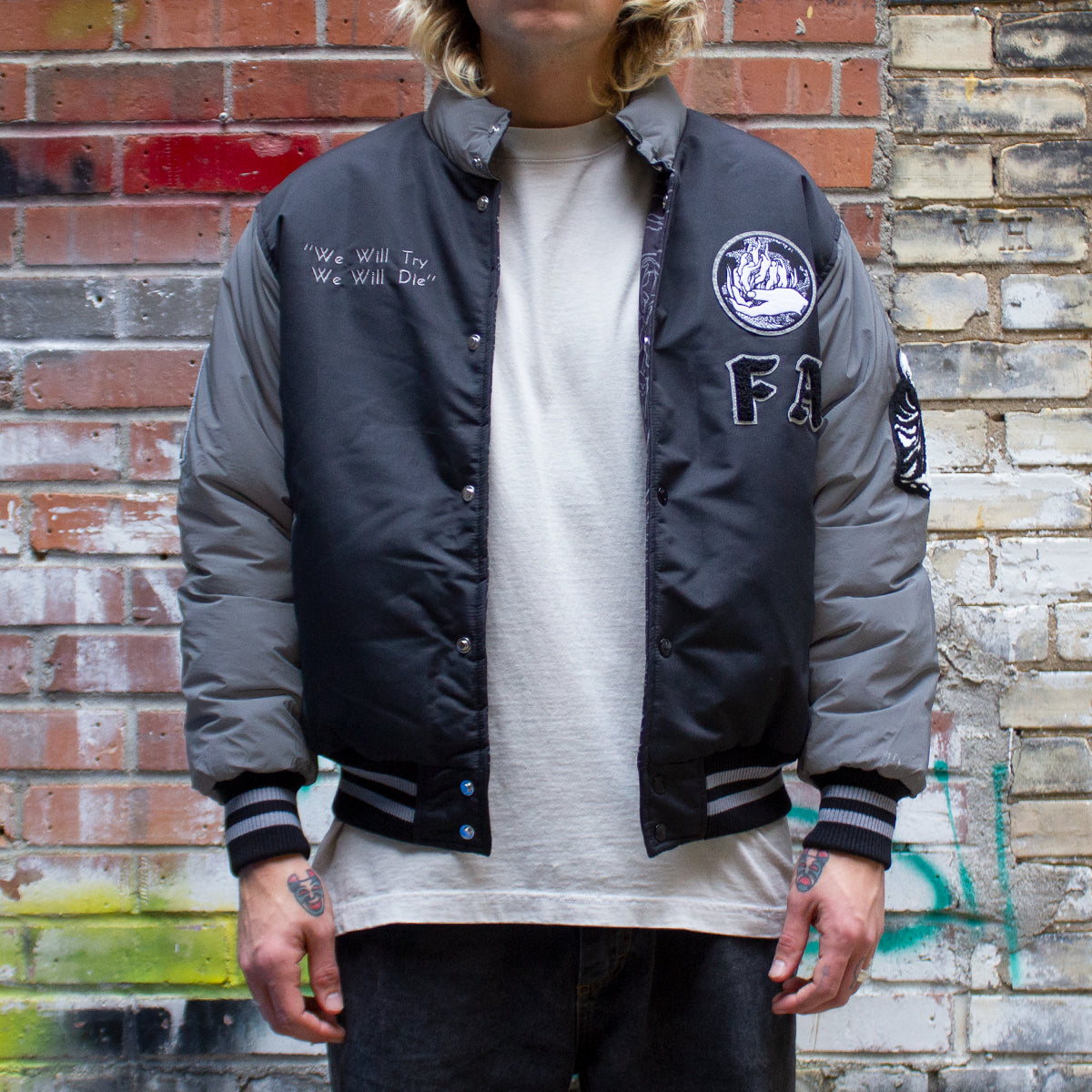 メンズfuckingawesome Reversible Varsity Puffer - www ...