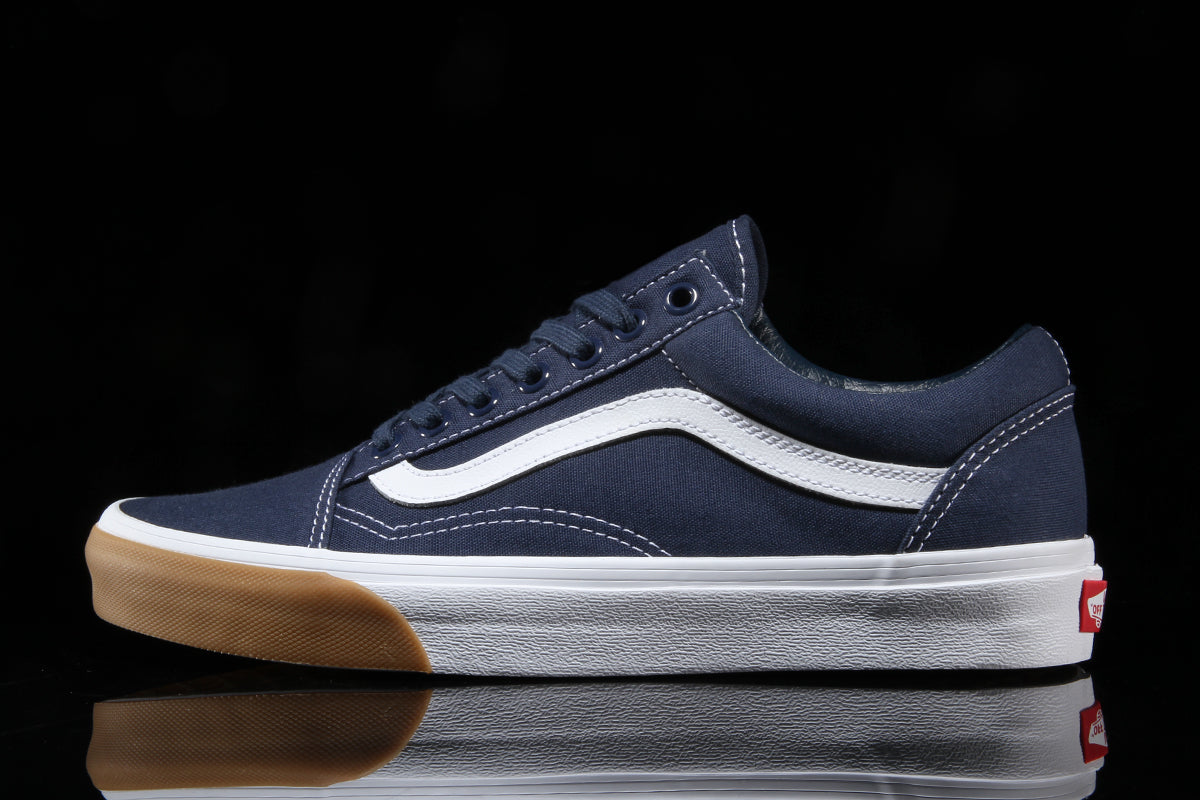 vans old skool gum bumper trainer