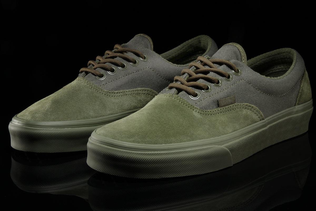 vans era olive green