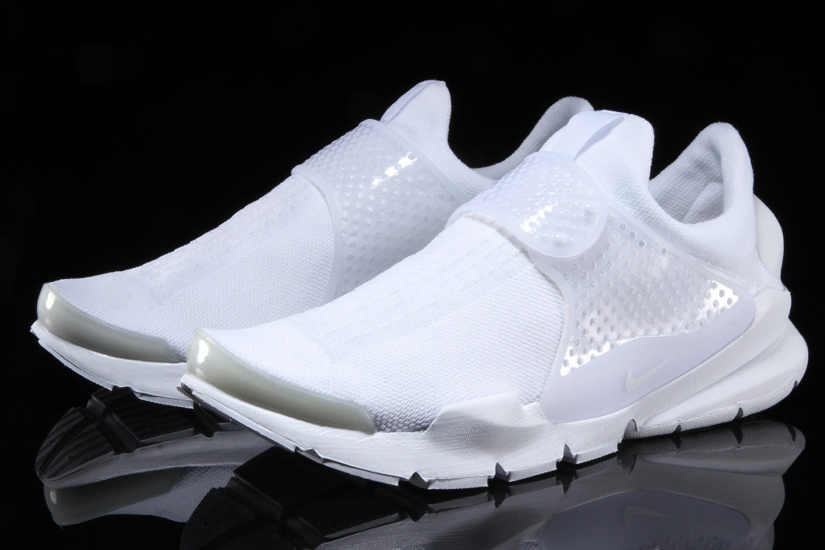 nike sock dart kjcrd white