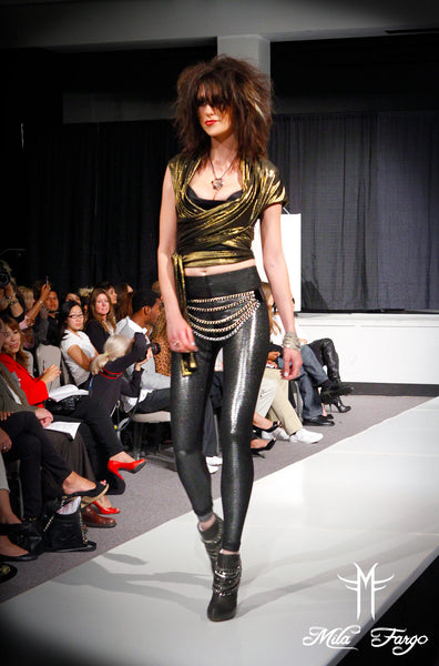 ARMADA DE V DEBUT GRADUATE COLLECTION MILA FARGO HAUTE COUTURE SPRING 2011/2012 / Souixsie Sioux sharkskin chainmail leggings liquid gold samurai Top