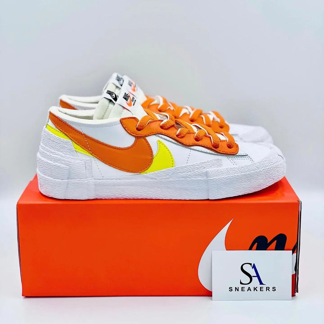 nike blazer low sacai white