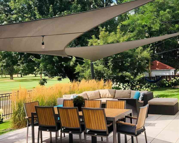 Love Story offers you the best shade sails for the perfect outdoor living room!