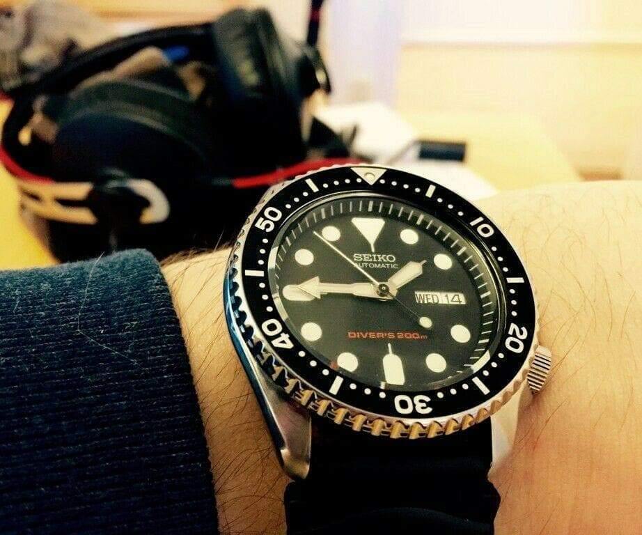 Seiko Black SKX 200M Diver's Men's Rubber Strap Watch SKX007K1 – Prestige