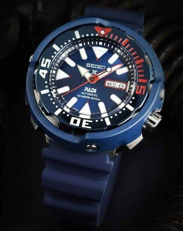 Seiko SE PADI Blue Ceramic Shroud Tuna 200M Diver's Men's Watch SRPA83 –  Prestige