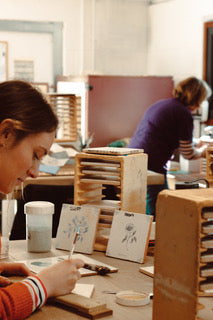 painting Delft tiles