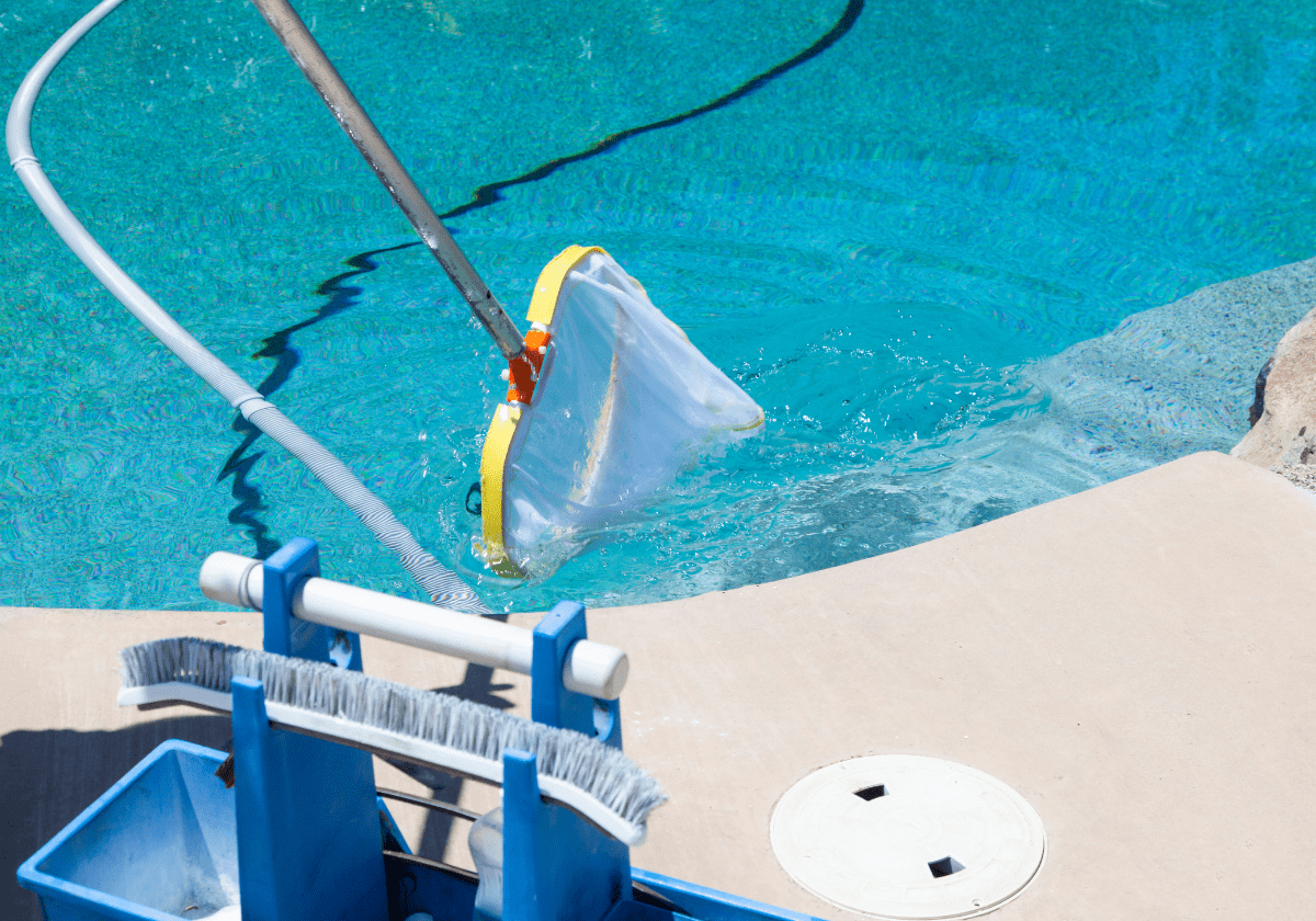 cleaning pool