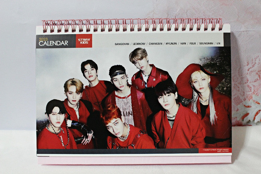 [STRAY KIDS] 2022 & 2023 Desk Calender