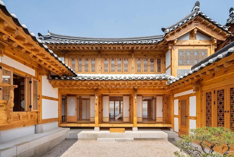 Why Are Floors in Korean Hanok Houses Yellow? - Dramasrok KOREA