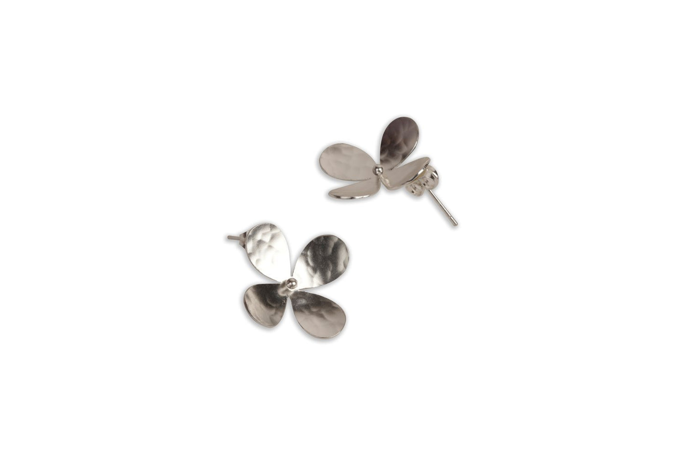 Misty Hammered Flower Shaped Silver Earrings - Stilskii