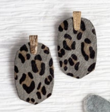 Should've Been Better Oval Leopard Earrings