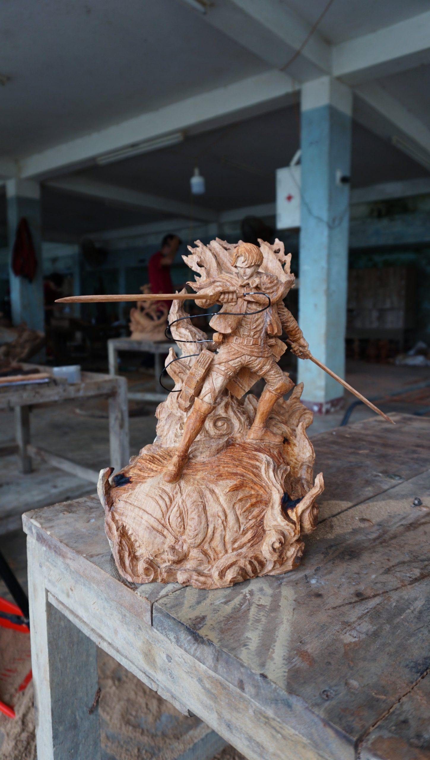 vs Beast Titan - Figure Wood Carving [Limited] – Woodart Vietnam