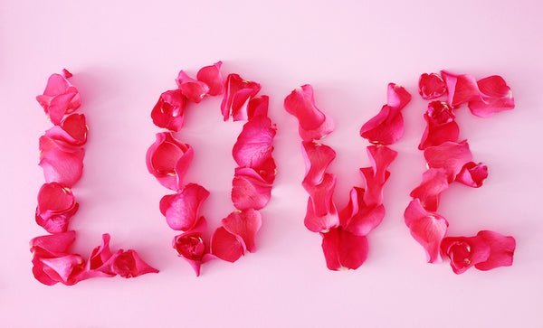 13 Romantic Ways to Use Rose Petals