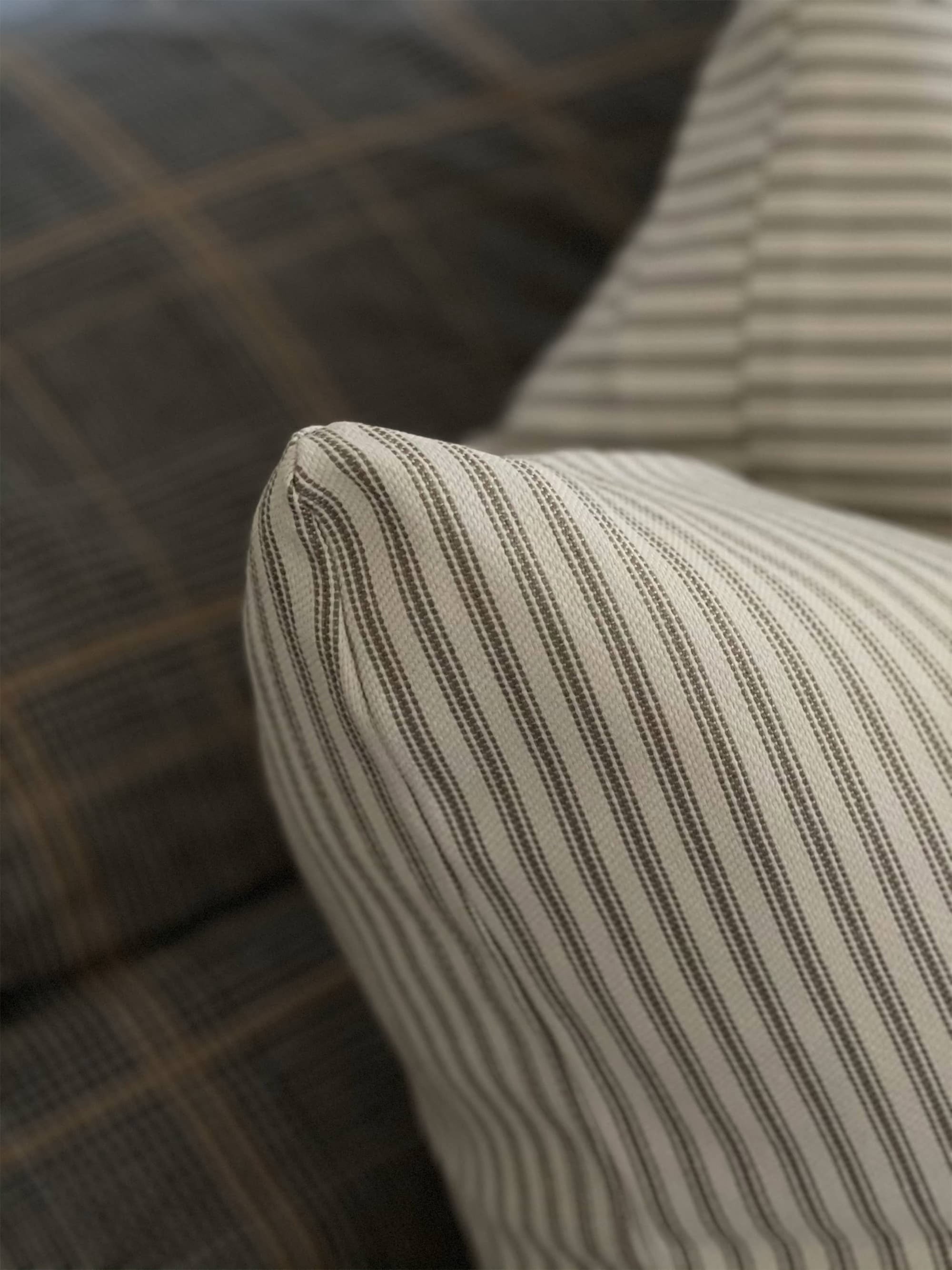 https://cdn.shopify.com/s/files/1/0563/5112/9690/products/Neutral-ticking-striped-pillow-details.heic?v=1691240096&width=2000