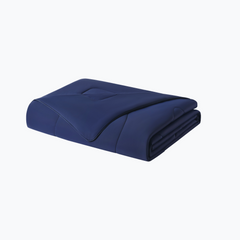 Evercool Cooling Comforter for hot sleepers in color midnight blue