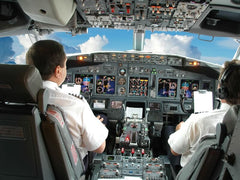 pilot job, first officers, aviation, pilot