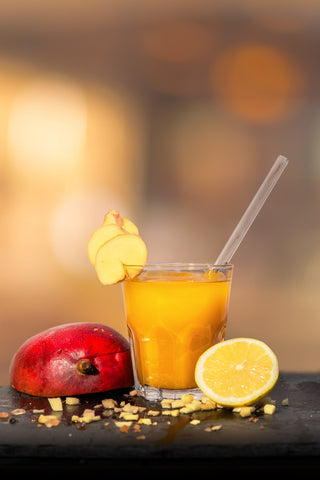 Drink Rezept: ein zubereiteter Cocktail "Port Mango" mit Deko